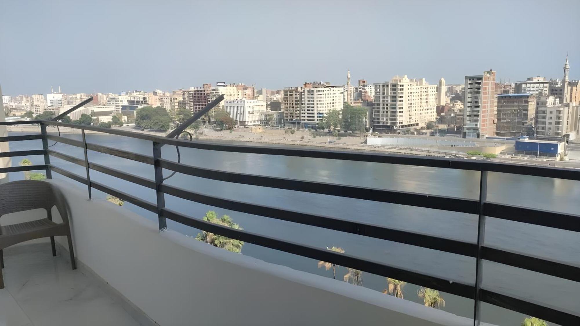 على النيل